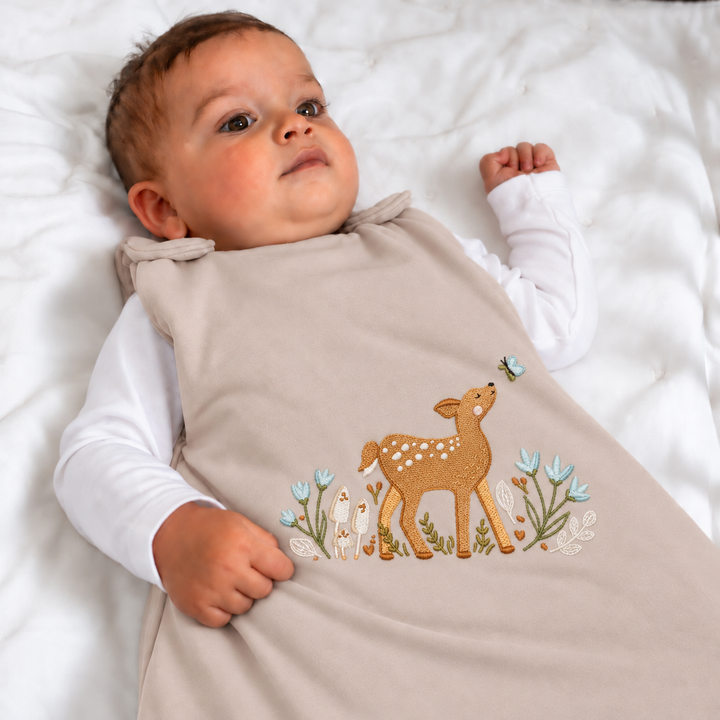 Gigoteuse Ecowool 2-en-1 pour bébé, broderie Le petit faon, grège