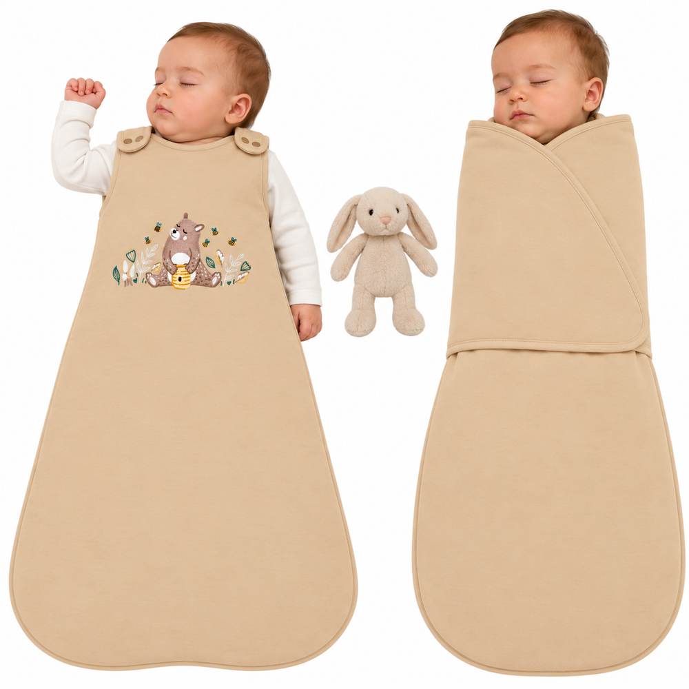 Gigoteuse bébé Ecowool couleur miel, vue du modèle L’ours et son miel